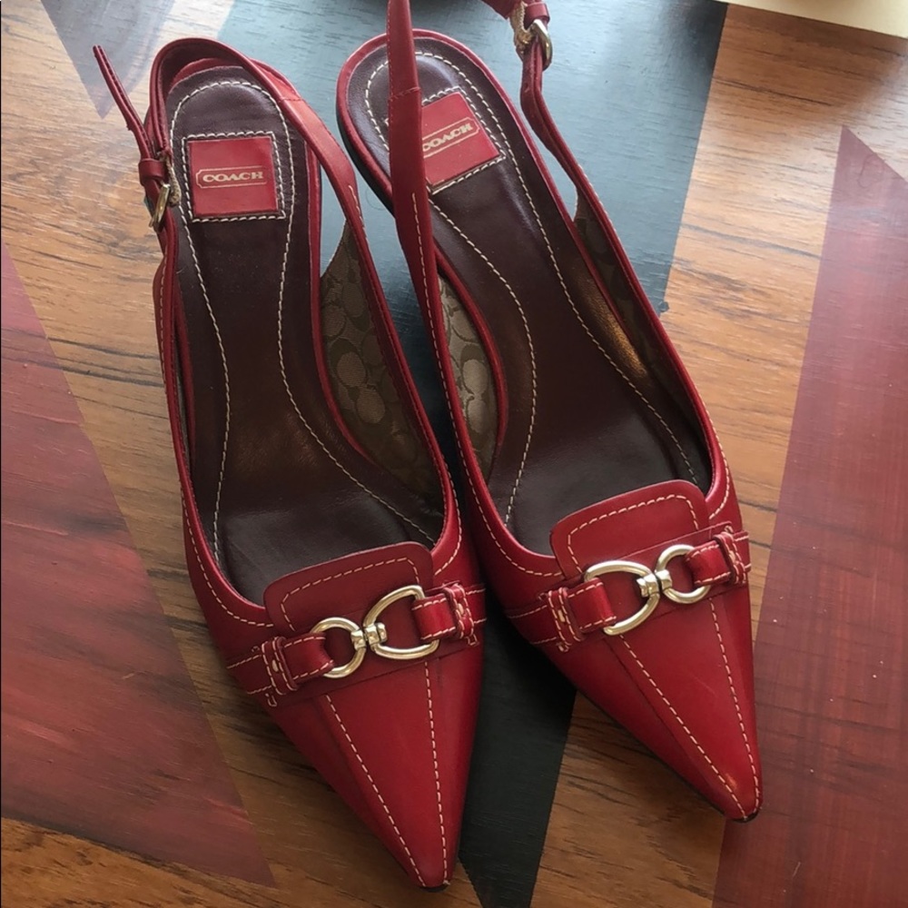 👠Pointed toe coach heels! 👠